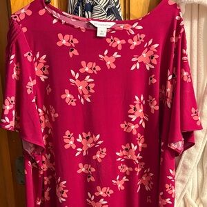 Liz Claiborne Magenta Floral Short Sleeve Blouse